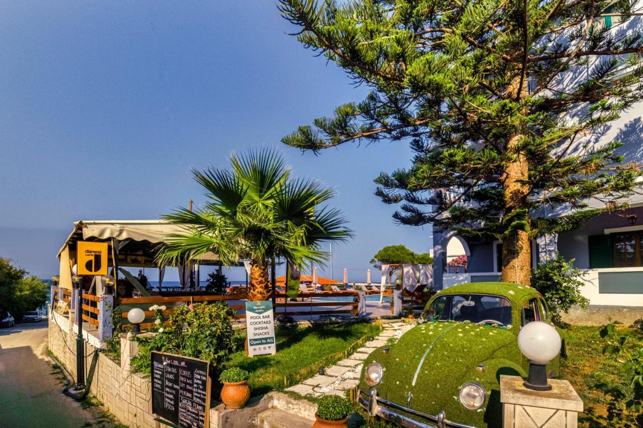 Amarylis Beachfront Studios Amoudi Exterior photo